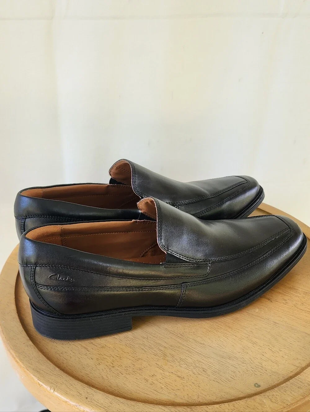 Clarks Mens Tilden Free Loafers Slip-On Black Dress Loafers
